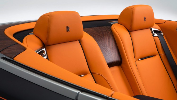 Rolls-Royce onthult Dawn, de ultiem luxe en exclusieve cabriolet met 560 pk sterke V12.