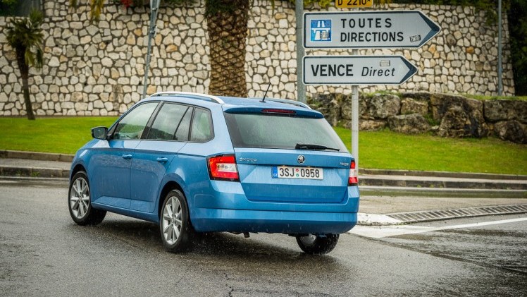 Autotest Skoda Fabia Combi 1.2 TSI 90 pk, het nieuwe ruimtewonder in een leuke verpakking.