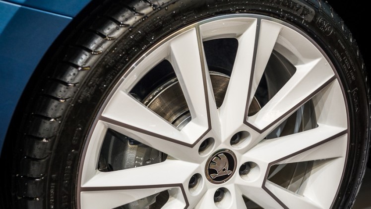 Autotest Skoda Fabia Combi 1.2 TSI 90 pk, het nieuwe ruimtewonder in een leuke verpakking.