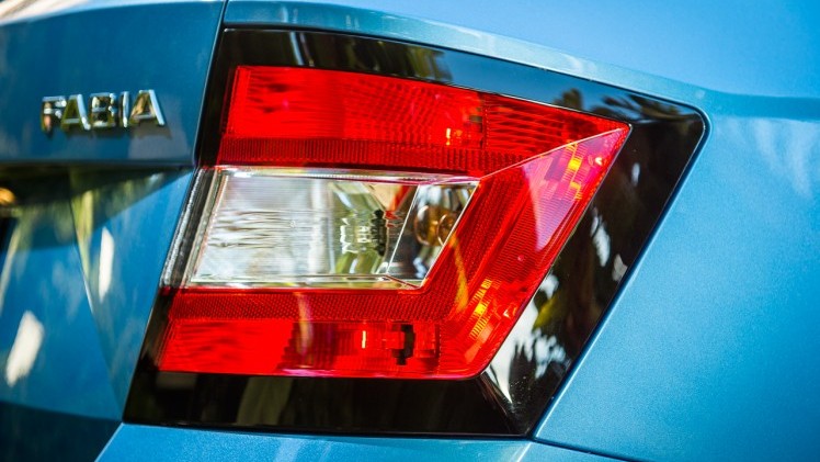 Autotest Skoda Fabia Combi 1.2 TSI 90 pk, het nieuwe ruimtewonder in een leuke verpakking.