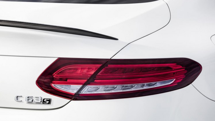 Mercedes presenteert meer individualiseringsmogelijkheden op de nieuwe C 63 AMG.