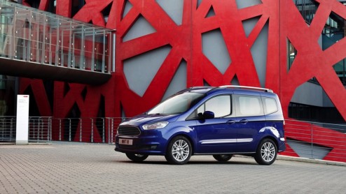 Test Ford Tourneo Courier 1.0 EcoBoost Titanium, de kleinste maar toch ruime variant in de Tourneo-reeks van Ford.