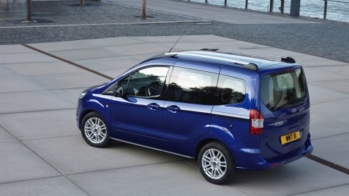 Test Ford Tourneo Courier 1.0 EcoBoost Titanium, de kleinste maar toch ruime variant in de Tourneo-reeks van Ford.