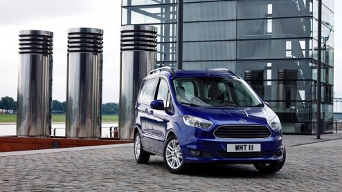 Test Ford Tourneo Courier 1.0 EcoBoost Titanium, de kleinste maar toch ruime variant in de Tourneo-reeks van Ford.