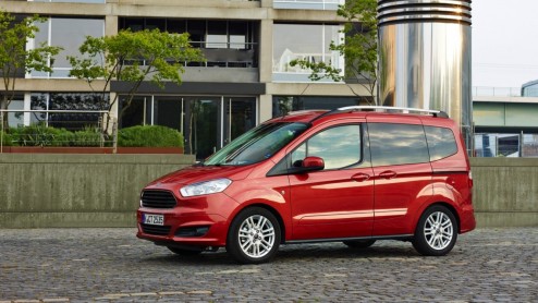 Test Ford Tourneo Courier 1.0 EcoBoost Titanium, de kleinste maar toch ruime variant in de Tourneo-reeks van Ford.