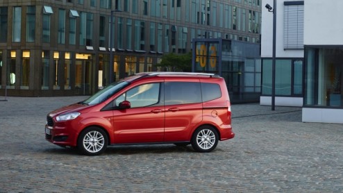 Test Ford Tourneo Courier 1.0 EcoBoost Titanium, de kleinste maar toch ruime variant in de Tourneo-reeks van Ford.