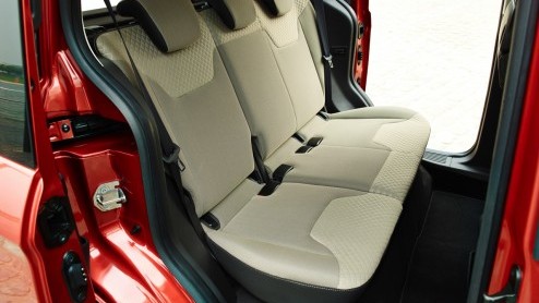 Test Ford Tourneo Courier 1.0 EcoBoost Titanium, de kleinste maar toch ruime variant in de Tourneo-reeks van Ford.