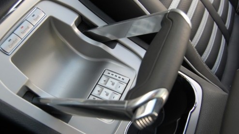 Fords S-MAX was de eerste in de familie die de ontwerpstijl Kinetic Design mocht vertegenwoordigen. Kracht, energie en sportiviteit zijn onlosmakelijk verbonden met deze filosofie, ook in een ruimtel