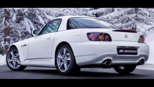 We meldden deze week al dat Honda de productie van de S2000 zal staken. Toch is er nog een klein lichtpuntje. Het merk neemt afscheid in stijl met een rijk aangeklede Ultimate Edition en presenteert d