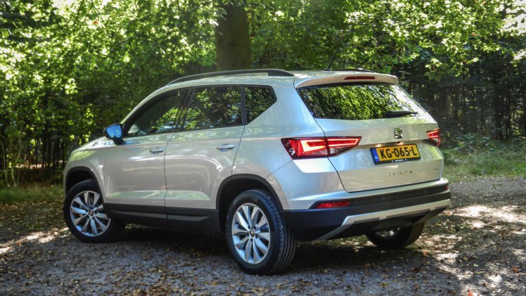 SEAT volgt de markt van de steeds populairdere SUV?s. De nieuwe SEAT Ateca is het eerste antwoord van het merk en hij richt direct zijn pijlers op de gevestigde orde. AutoVandaag deed een rijtest.