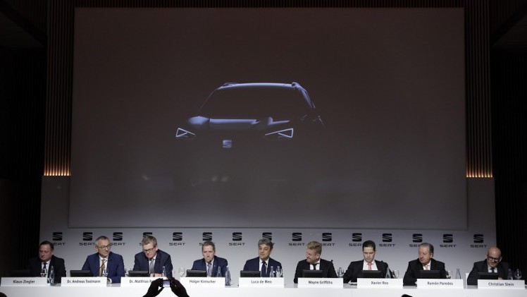 Naast de Ateca komt SEAT ook met een iets grotere, zevenzits SUV. De naam van de auto is nog niet bekend, maar wel dat de auto in 2018 op de markt komt.