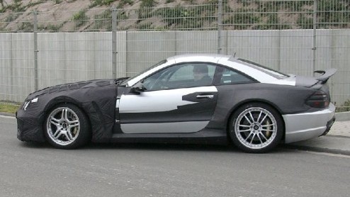 Gesnapt op de Nrburgring, een van de snelste Mercedessen ooit. Hij krijgt waarschijnlijk de toevoeging Black Series, is gebaseerd op de SL en zal flink onder handen genomen zijn door huistuner AMG. W