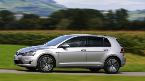 Autotest Volkswagen Golf GTE, de eerste Golf plug-in hybride. In Nederland voor zakelijk rijders met 7% bijtelling vanaf 119 euro per maand.