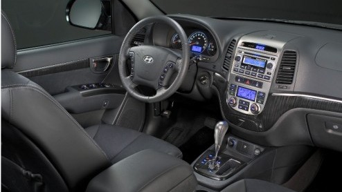 Een SUV zonder slurptax. Het lijkt geen goede combinatie, maar toch kan het natuurlijk wel. Hyundai weet dat heel goed en gebruikt de slogan 'Slurptax? Hoezo slurptax? om met de stoere Santa Fe en Tu