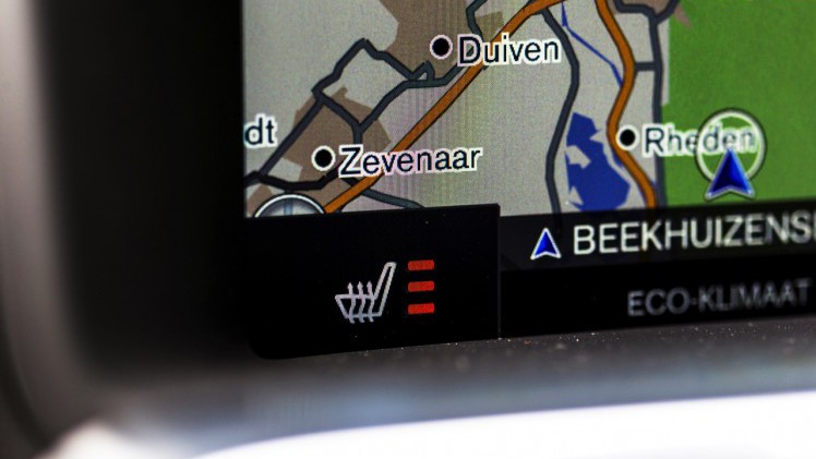 Autotest Volvo V60 D5 Twin Engine, de plug-in hybride met in 2016 nog vijf jaar lang 15% bijtelling. Wat heeft de Zweedse Estate te bieden voor de lease? Wij stappen in.