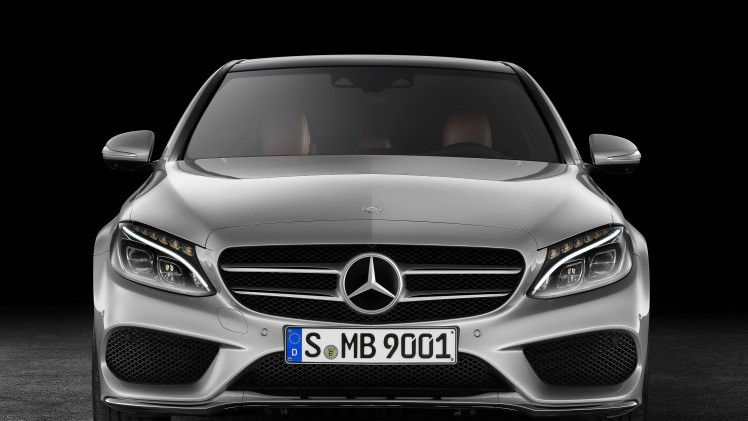 Wel de looks maar niet het vermogen. Dat is de kern van de Mercedes C-Klasse AMG Sport Editions met AMG Line en nog meer luxe.