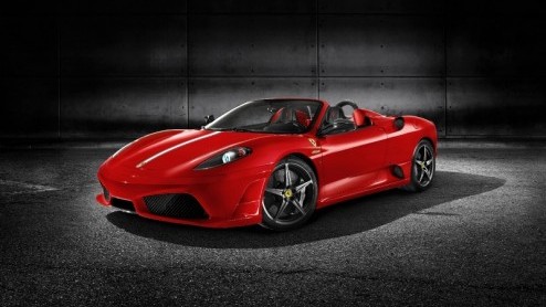 Ferrari heeft de nieuwe Scuderia Spider 16M onthuld tijdens de World Finals in Mugello om de recente overwinning in het Formula 1 Constructors World Championship 2008 te vieren en belooft het neusje