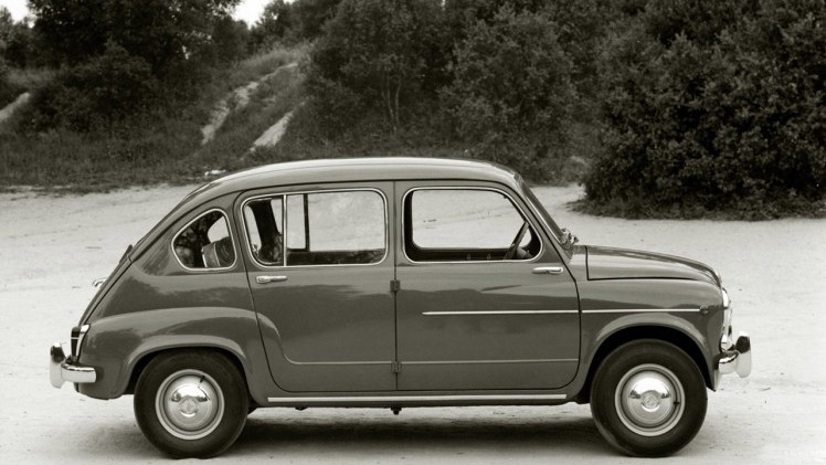 Seat maakt een moderne vertaling op basis van de historische 600D die tussen 1957 en 1973 werd geproduceerd in Barcelona.
