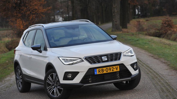 Seat plaatst zich met de Arona in het compacte SUV-segment. De auto deelt veel elementen met de nieuwe Ibiza.