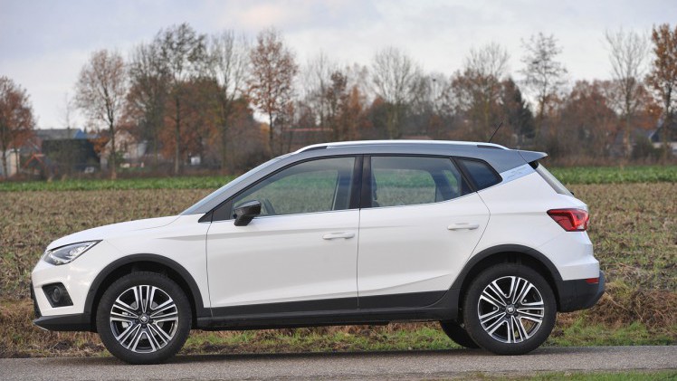 Seat plaatst zich met de Arona in het compacte SUV-segment. De auto deelt veel elementen met de nieuwe Ibiza.