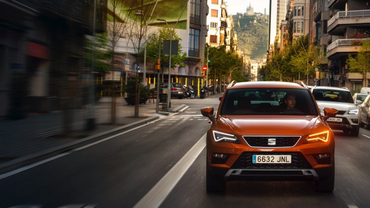 Autotest nieuwe Seat Ateca, de eerste SUV van Seat waarmee de Tiguan, Kuga, Kadjar en anderen een flinke kluif aan krijgen. We rijden met de 1.4 TSI 150 pk.