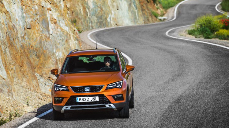 Autotest nieuwe Seat Ateca, de eerste SUV van Seat waarmee de Tiguan, Kuga, Kadjar en anderen een flinke kluif aan krijgen. We rijden met de 1.4 TSI 150 pk.