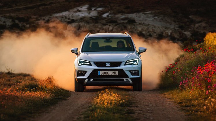 Autotest nieuwe Seat Ateca, de eerste SUV van Seat waarmee de Tiguan, Kuga, Kadjar en anderen een flinke kluif aan krijgen. We rijden met de 1.4 TSI 150 pk.
