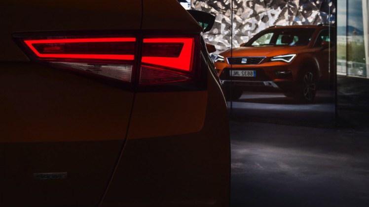 Autotest nieuwe Seat Ateca, de eerste SUV van Seat waarmee de Tiguan, Kuga, Kadjar en anderen een flinke kluif aan krijgen. We rijden met de 1.4 TSI 150 pk.