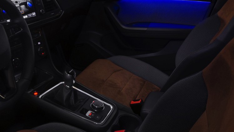 Autotest nieuwe Seat Ateca, de eerste SUV van Seat waarmee de Tiguan, Kuga, Kadjar en anderen een flinke kluif aan krijgen. We rijden met de 1.4 TSI 150 pk.