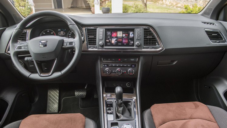 Eerste prijzen Seat Ateca SUV bekend. De nieuwe SUV van het merk komt in september naar Nederland met drie- en viercilinder motoren. We zetten alle uitvoeringen op een rij.