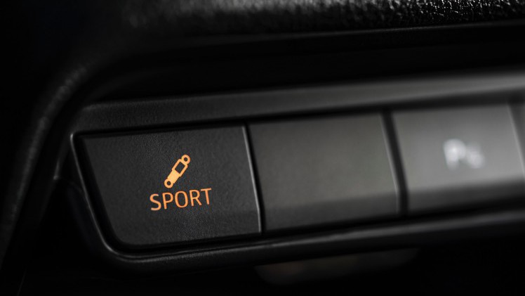 Autotest nieuwe Seat Ibiza Cupra 1.8 TSI. De Facelift van de Ibiza Cupra bezorgt Seat een leuke hot hatch met de beste pret-/prijs verhouding!