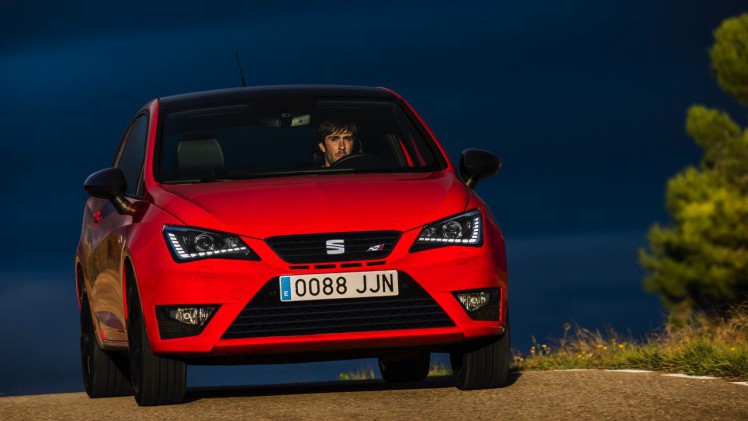 Autotest nieuwe Seat Ibiza Cupra 1.8 TSI. De Facelift van de Ibiza Cupra bezorgt Seat een leuke hot hatch met de beste pret-/prijs verhouding!