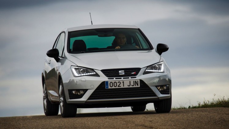 Autotest nieuwe Seat Ibiza Cupra 1.8 TSI. De Facelift van de Ibiza Cupra bezorgt Seat een leuke hot hatch met de beste pret-/prijs verhouding!