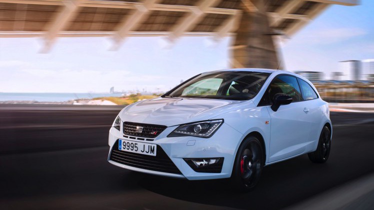 Autotest nieuwe Seat Ibiza Cupra 1.8 TSI. De Facelift van de Ibiza Cupra bezorgt Seat een leuke hot hatch met de beste pret-/prijs verhouding!