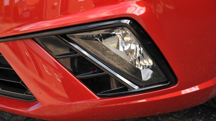 Seat concentreert zich met de nieuwe Ibiza vooral op de 1 liter motor, in de meeste gevallen met turbo. De sportief getinte FR-uitvoering brengt het model precies daar waar het hoort.