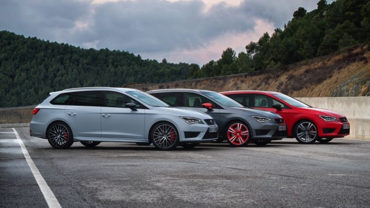 In deze autotest rijden we met de Seat Leon ST Cupra 280 van Circuit Zandvoort naar de Ramblas in Spanje. De rappe stationwagon leent zich voor spoedklussen!