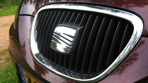 Je gaat er op uit naar de Ardennen en neemt mee; vijf personen, de nodige bagage, en een goed humeur. Met welk vervoersmiddel bereiken we een beetje snel en opgetogen onze bestemming? De Seat Altea XL