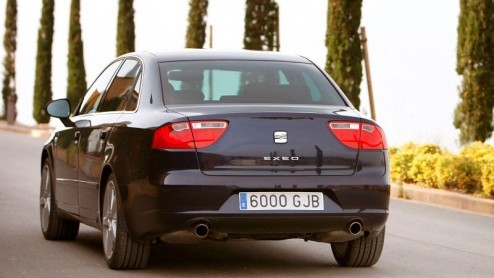 In april staat hij bij de dealer, maar nu is hij al wel te bestellen. We hebben het dan over de Seat Exeo. De prijslijst start bij 23.995 euro en naast de optielijst heeft Seat ook twee introductiepak