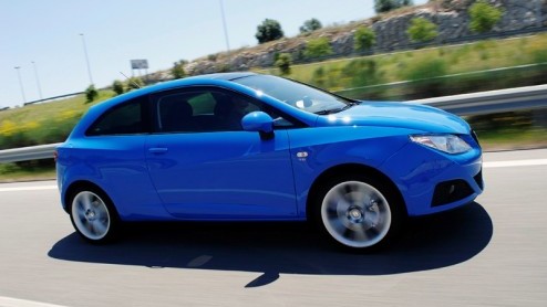 Leuk en aardig zon afwijkende naam voor de driedeursversie van de nieuwe Seat Ibiza, maar is er ook daadwerkelijk verschil met de eerder gentroduceerde 5-deurs hatch? We gingen op onderzoek uit in B