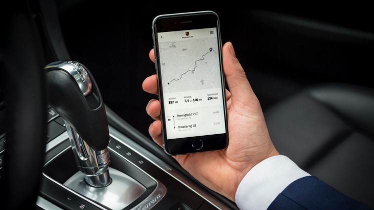 Met Share a Porsche deel je een Porsche met vrienden via een in Nederland bedachte Private Lease constructie van de dealer. Autodelen was nog nooit zo leuk.