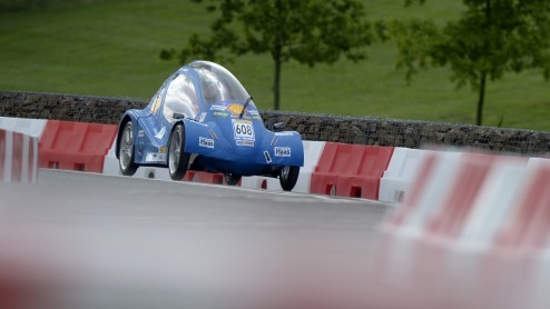 In de Shell Eco-marathon 2014 kon het winnende voertuig van studententeam H2A voor nog geen 22 euro aan elektriciteit de wereld rond rijden.