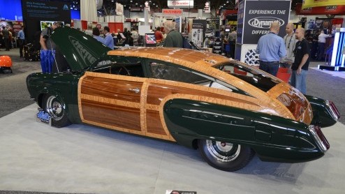 Het Las Vegas Convention Center staat deze dagen volledig in het teken van de SEMA Show. D beurs op het gebied van tuning en performance. Eens kijken wat de show allemaal te bieden heeft.