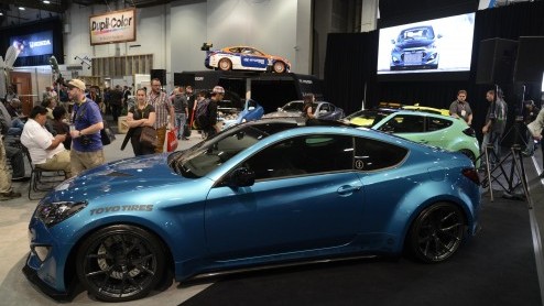 Het Las Vegas Convention Center staat deze dagen volledig in het teken van de SEMA Show. D beurs op het gebied van tuning en performance. Eens kijken wat de show allemaal te bieden heeft.