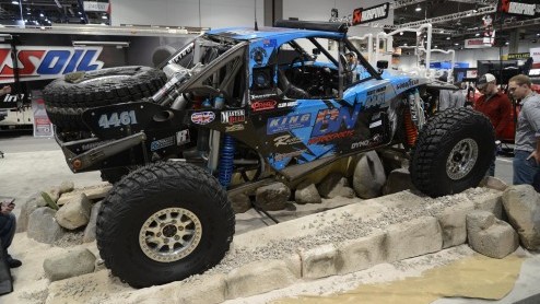 Het Las Vegas Convention Center staat deze dagen volledig in het teken van de SEMA Show. D beurs op het gebied van tuning en performance. Eens kijken wat de show allemaal te bieden heeft.
