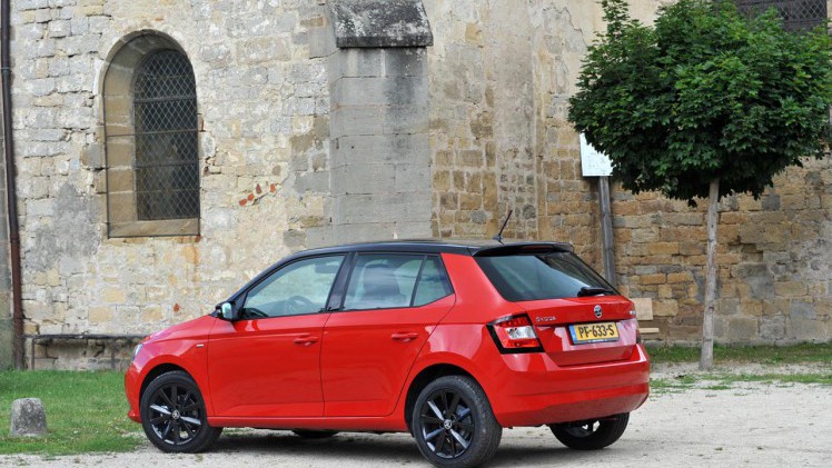 Skoda levert sinds kort twee vermogensvarianten van de 1.0-liter TSI turbomotor in de Fabia. Een levendig machientje zo wijst een rijtest uit.