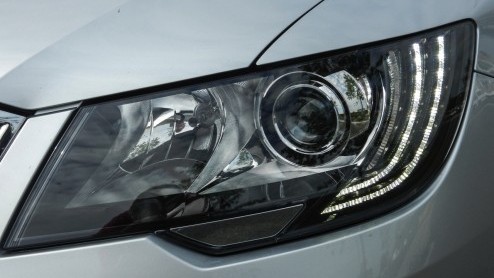 Test Skoda Superb Combi Greenline, die voor 2013 een facelift onderging en met zijn 1.6 TDI diesel weer in aanmerking komt voor 20% bijtelling.