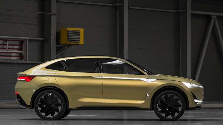 Skoda belooft voor 2019 een plug-in hybride en 2020 de eerste elektrische auto.