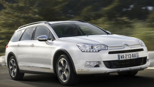 Citron C5 CrossTourer met 20% of 25% bijtelling naar de dealer. Meerprijs slechts 1000 euro ten opzichte van de reguliere versies zonder stoer jasje.