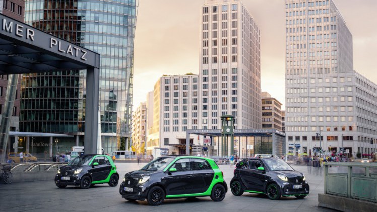 De details van de Smart Electric Drive-modellen van de Fortwo, Fortwo Cabrio en Forfour zijn nu bekend.