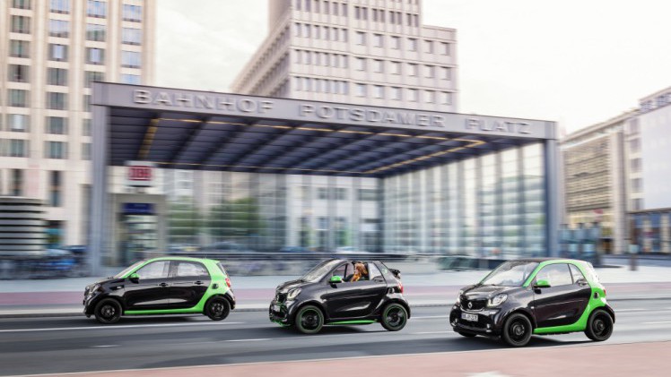 De details van de Smart Electric Drive-modellen van de Fortwo, Fortwo Cabrio en Forfour zijn nu bekend.